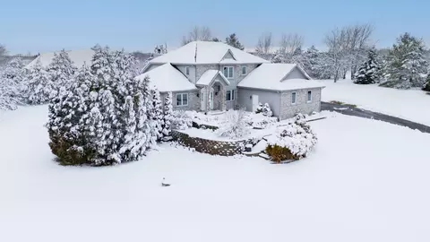 805 Ravine Rdg, Colgate, WI 53017