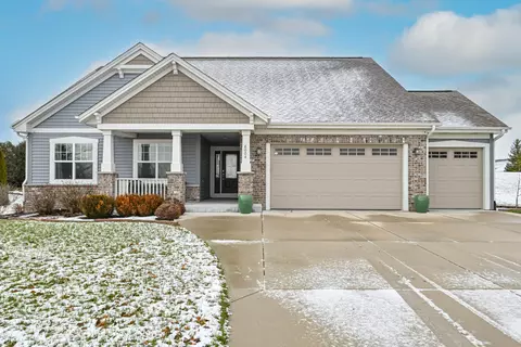 6004 Trefoil, Racine, WI 53406