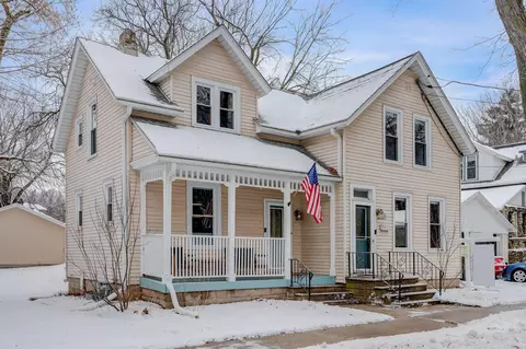 w58n455 Hilbert, Cedarburg, WI 53012