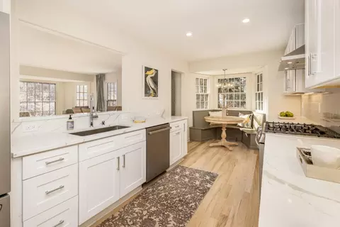 1433 W Westport, Mequon, WI 53092