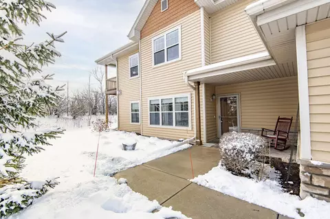 1760 New Port Vis, Grafton, WI 53024