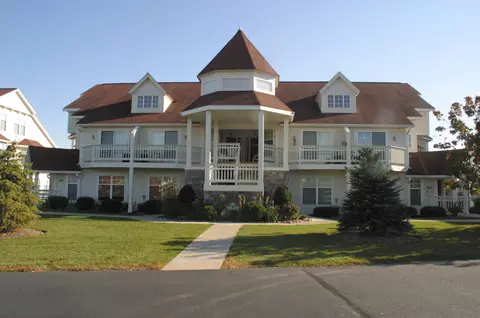 2152 Landings, Delavan, WI 53115