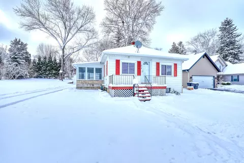 312 E Wisconsin, Pewaukee, WI 53072