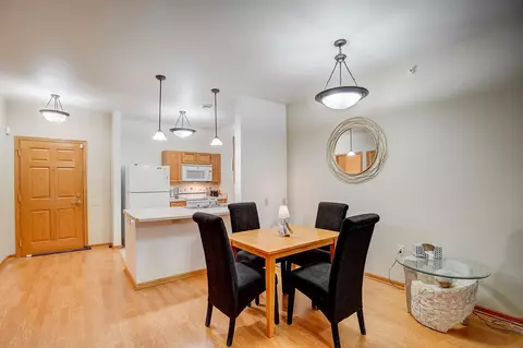7710 S 51st #103, Franklin, WI 53132