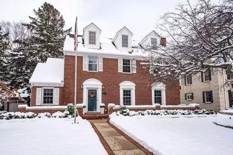 638 N 79th, Wauwatosa, WI 53213