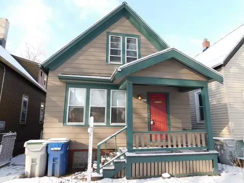 2431 N Bartlett, Milwaukee, WI 53211