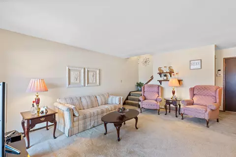 3913 W College, Milwaukee, WI 53221