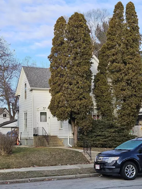 1518 Kearney, Racine, WI 53405