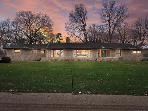 n60w38525 Blackhawk, Oconomowoc, WI 53066