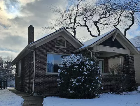 3823 Washington, Racine, WI 53405