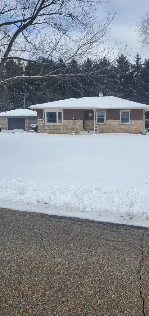 4613 Tennessee, Racine, WI 53405