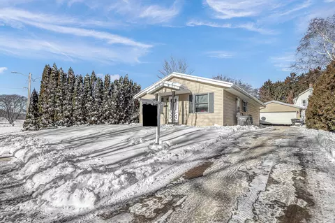 2616 Camelot, Sheboygan, WI 53081
