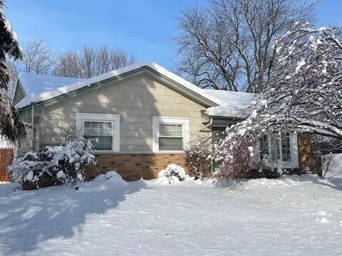 3818 W Clinton, Milwaukee, WI 53209