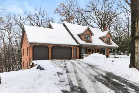 998 Tarrant, Fontana, WI 53125