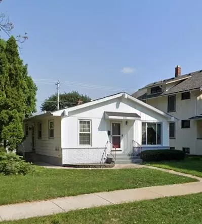 609 S Grand, Waukesha, WI 53186