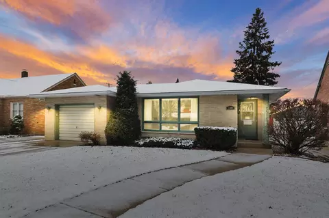 2302 Lincoln, Kenosha, WI 53143