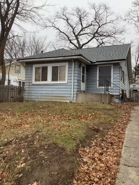 5812 W Meinecke, Milwaukee, WI 53210