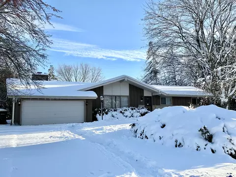 8948 N Silver Brk, Brown Deer, WI 53223