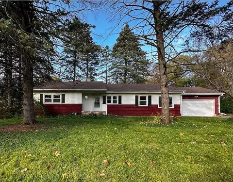 7820 W Bradley, Milwaukee, WI 53223