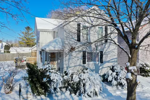 1312 Hamilton, Manitowoc, WI 54220
