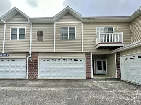 327 E Clay #30, Whitewater, WI 53190
