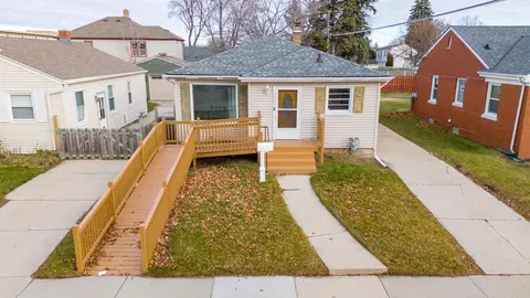 2809 Drexel, Racine, WI 53403