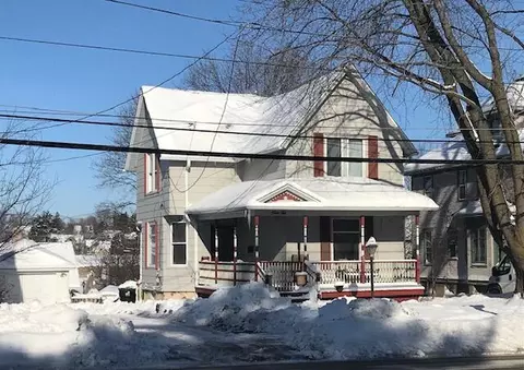 210 E Sumner, Hartford, WI 53027