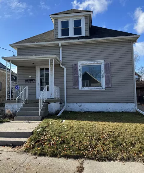 918 S 19th, Manitowoc, WI 54220