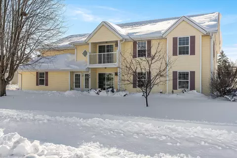 364 Minz Park #3, West Bend, WI 53095