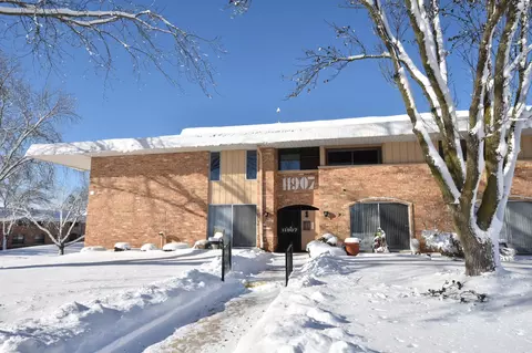 11907 W Appleton #12, Milwaukee, WI 53224