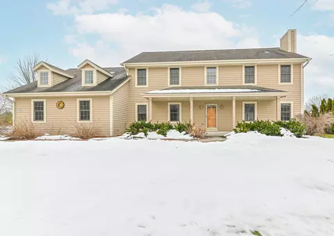 s74w15137 Cherrywood, Muskego, WI 53150