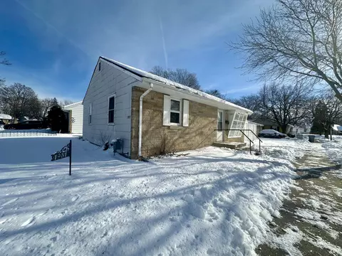 1951 W Birch, Milwaukee, WI 53209