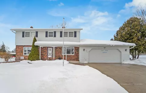 1612 Mckinley, New Holstein, WI 53061