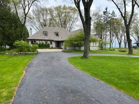 13518 N Lakewood, Mequon, WI 53097