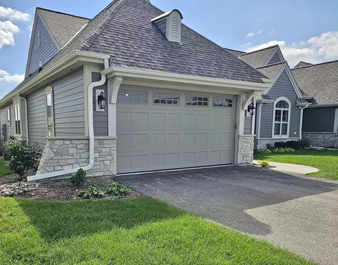 1607 Belmont, Oconomowoc, WI 53066