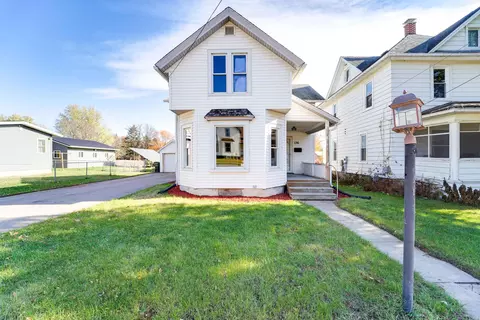 136 Laurel, Reedsburg, WI 53959