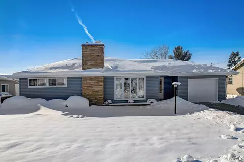 1512 Sandy, Watertown, WI 53098