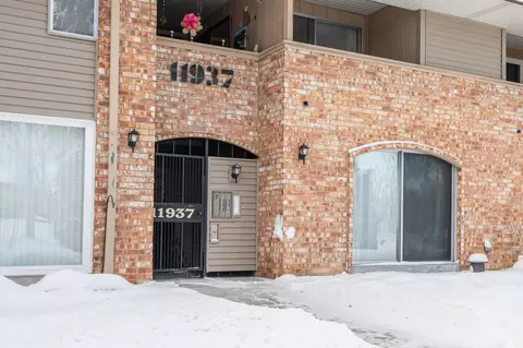11937 W Appleton #21, Milwaukee, WI 53224