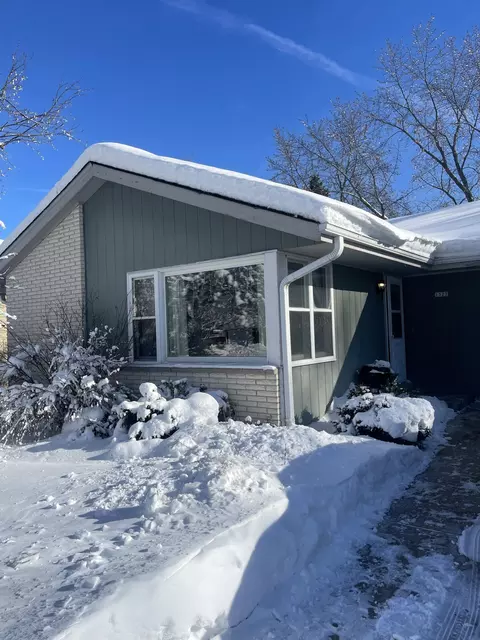 1522 5th #1524, Grafton, WI 53024