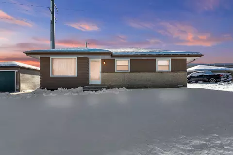 2139 W Van Norman, Milwaukee, WI 53221