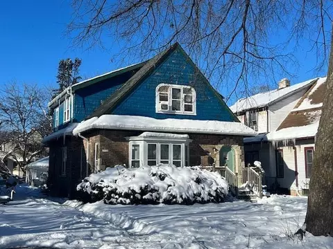 3771 N 41st, Milwaukee, WI 53216