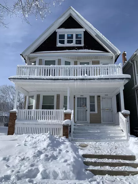 2433 N 37th #2435, Milwaukee, WI 53210