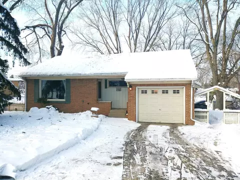 10440 W Upham, Hales Corners, WI 53130