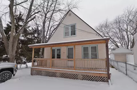 932 S Emmertsen, Mount Pleasant, WI 53406