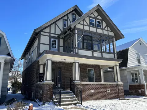 1505 Flett, Racine, WI 53405