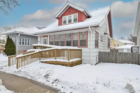 4009 W Forest Home, Milwaukee, WI 53215