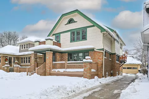 2656 N 69th #2658, Wauwatosa, WI 53213
