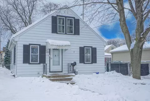 2064 S 87th, West Allis, WI 53227