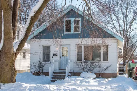 2719 Commercial, Madison, WI 53704
