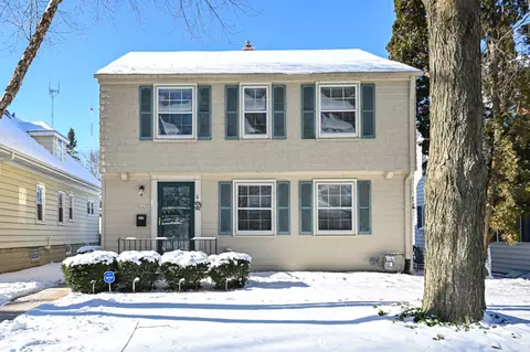 4525 N Morris, Shorewood, WI 53211